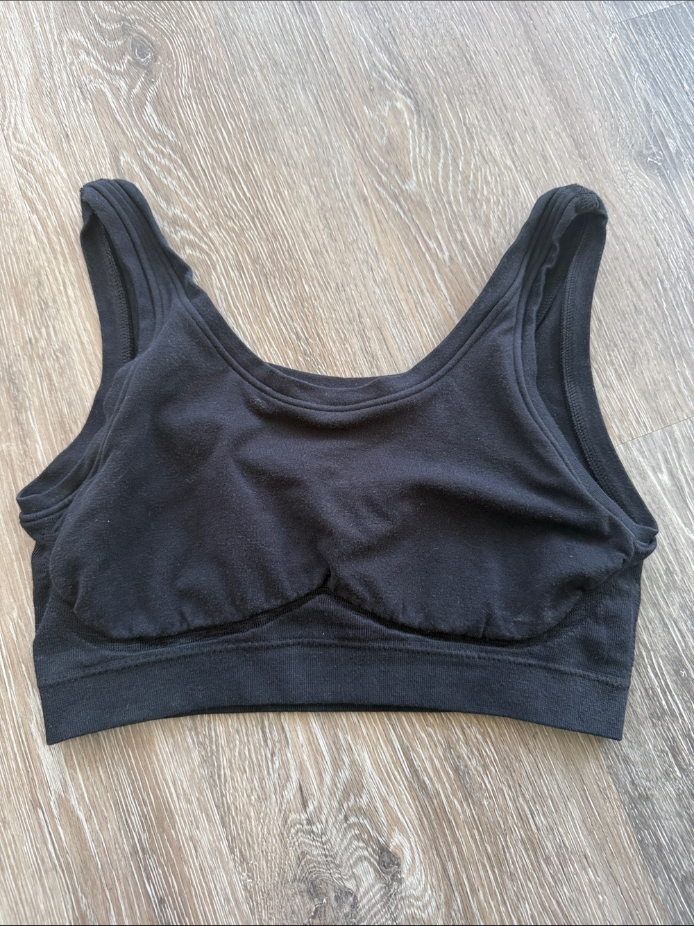 Yummie Everyday Black Seamless Sports Bralette - Supportive Comfort